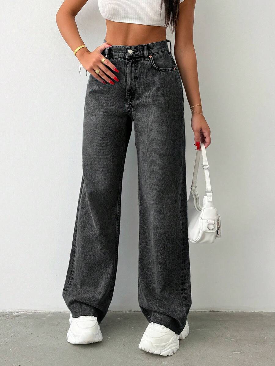 Calça jeans 100% algodão, cintura alta, corte reto, bainha crua - Cinza claro - Ver 1