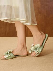MOTF STEREO FLORAL SQUARE TOE FLAT SANDALS FOR CHRISTMAS - Green - View 3