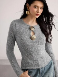 Heiryn Women's Solid Color Metal Buckle Decor Hollow Out Round Neck Long Sleeve T-Shirt - Grey - View 3