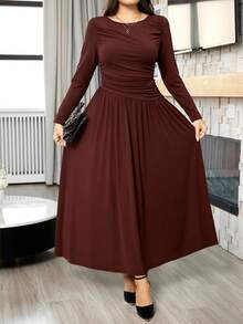 Modelyn Plus Size Solid Color Minimalist Casual Round Neck Long Sleeve Dress