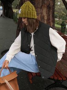 DAZY 轻薄无袖绗缝背心外套，绗缝图案，宽松休闲刺绣字母设计，女士纯棉外套，秋冬女式大衣 - 黑色 - 查看 1