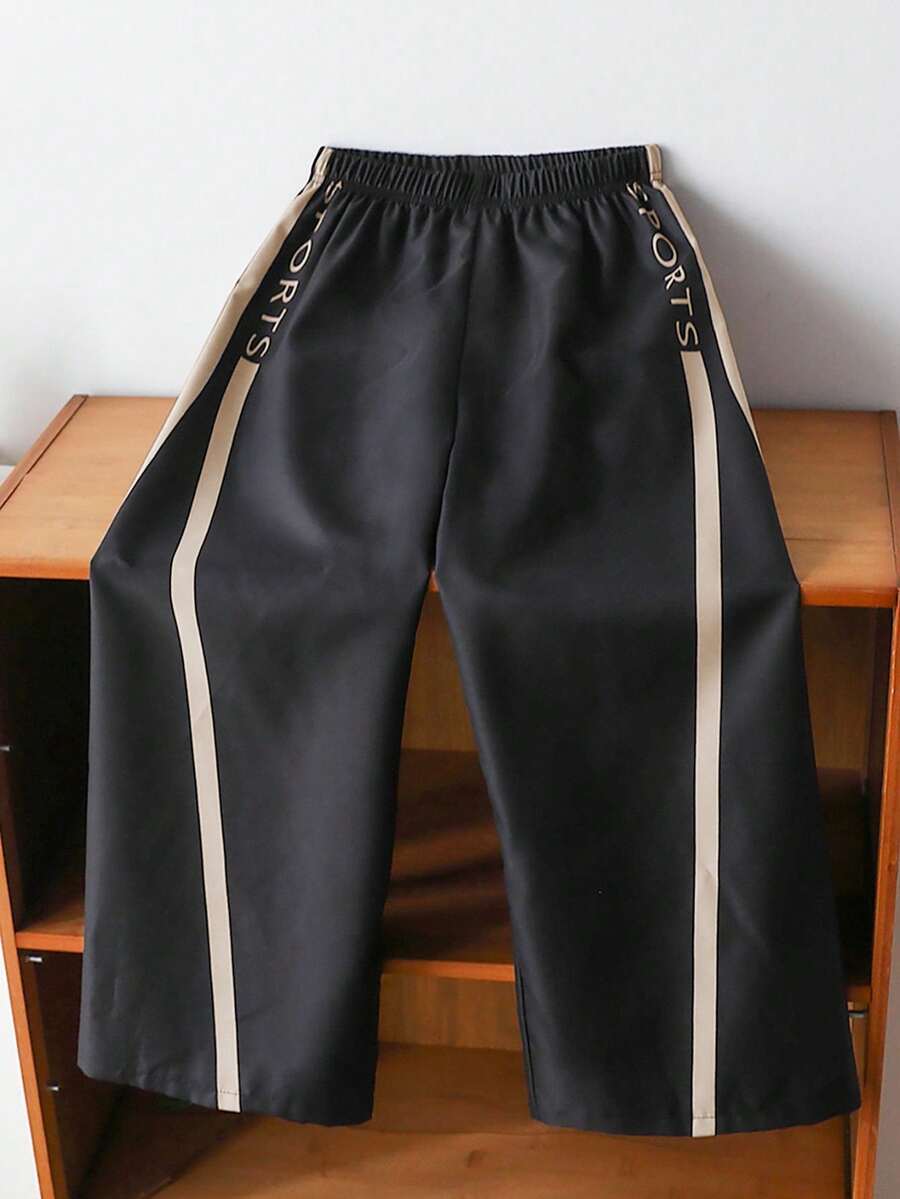 Tween Boys' Black Loose Wide Leg Pants, Featuring Side Stripe & English Letter Print Pattern, Relaxed Fit, Comfortable & Stylish For Spring/Summer - Black - View 1