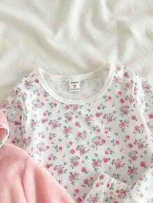 SHEIN Playful Pals Bộ trang phục 3 món cho bé gái: Quần dài in hoa trắng, áo dài tay và áo khoác lông cừu thêu hình mèo dễ thương, thanh lịch và đáng yêu cho mùa thu/đông - Màu Hồng baby - Xem 7