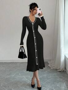 Elenzga Color Block V-Neck Button Front Fitted Long Sleeve Sweater Dress - Black - View 4