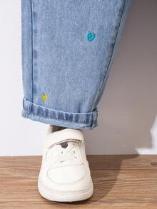 SHEIN 少女彩色心形刺绣宽松喇叭牛仔裤，蓝色 - 淺色水洗藍 - 查看 11