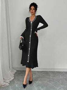 Elenzga Color Block V-Neck Button Front Fitted Long Sleeve Sweater Dress - Black - View 3
