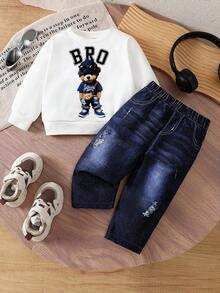 SHEIN 两件套男宝宝小熊印花圆领长袖上衣搭配仿牛仔系带裤，适合春秋季男宝宝穿着。舒适的长袖动物图案卫衣套装，适合玩耍时穿着。男宝宝服装，男宝宝兄弟套装，泰迪熊套装，小熊套装，男宝宝套装，男宝宝服装，男宝宝运动服，男宝宝套装，6个月-3岁秋冬季。 - 彩色 - 查看 4