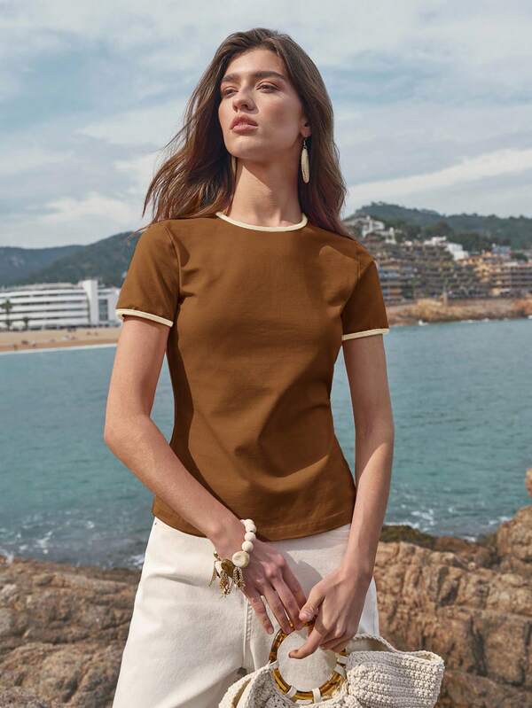 MOTF PREMIUM CAMISETA DE MANGA CORTA AJUSTADA CON RIBETE DE CONTRASTE PARA EL VERANO