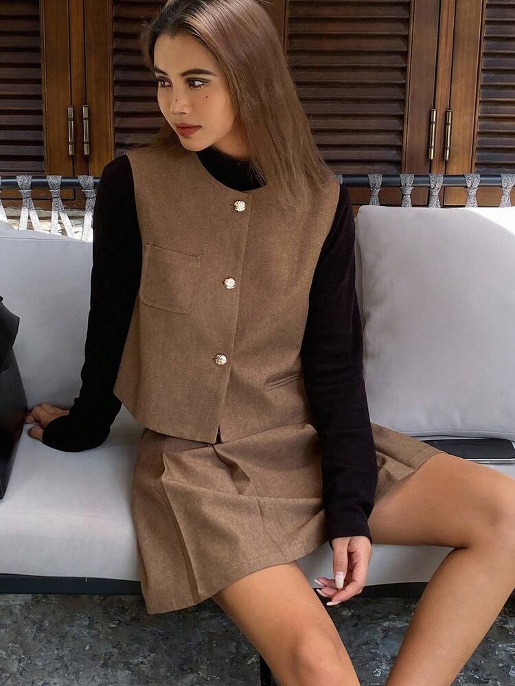 2pcs Women Solid Color Fitted Crew Neck Sleeveless Vest Jacket & Pleated Mini Skirt Casual Outfit, Autumn/Winter