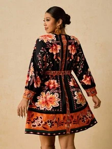 Travachic 大码女式黑黄花卉印花长袖 A 字迷你连衣裙，V 领收腰休闲连衣裙，适合秋季旅行 - 黑色 - 查看 2
