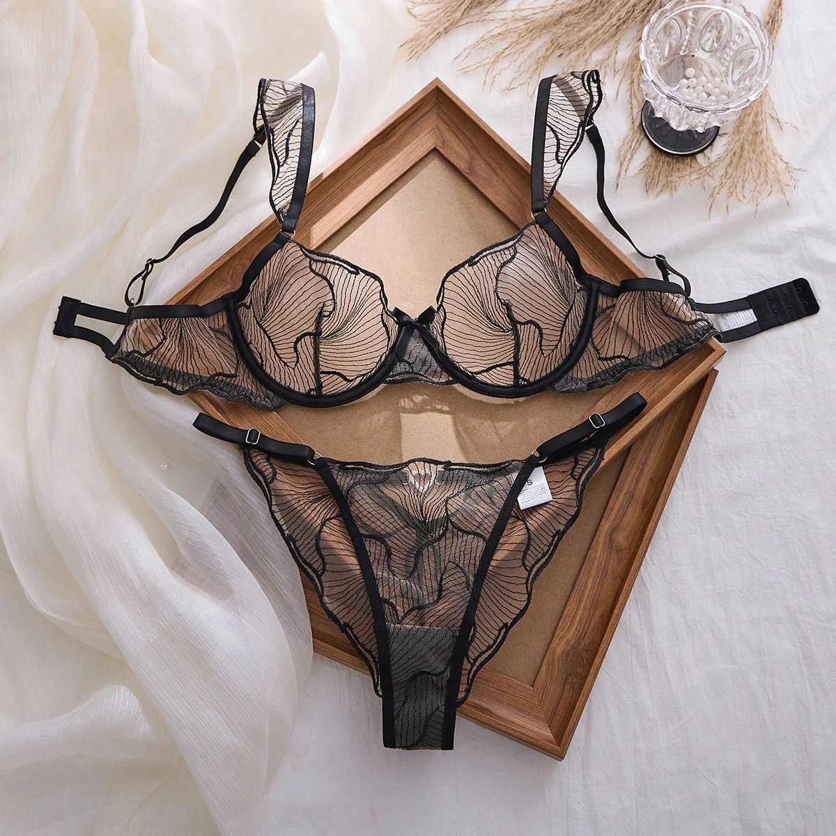 Set de 2 piezas de sujetador transparente negro con bordado para mujer, sin aros y sin relleno