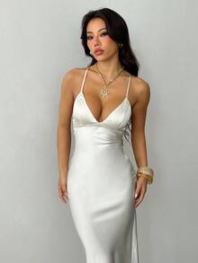 SHEIN PETITE 纯色深 V 领细肩带超长露背系带缎面长裙、优雅连衣裙、度假连衣裙、伴娘礼服、生日派对礼服、返校/毕业礼服、白色长裙 - 杏色 - 查看 3