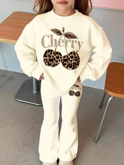 SHEIN Leap Crew 2 件套复古甜美豹纹樱桃字母图案宽松圆领长袖运动衫和修身喇叭裤，返校装，2000 年代 Y2K 风格，街头风，休闲校园运动风，户外野餐，郊游，街头风格，家居服，校园