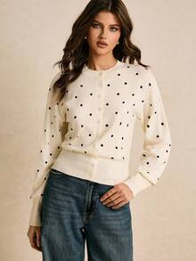 Poéselle Weiße Polka-Punkt Knopf-Strickjacke - Vintage-inspirierter Strickpullover, Damen lässige Polka-Punkt Muster Drop-Shoulder Knopf-Vorderseite Strickjacke, Herbst, Knopf-Strickoberteil, französischer Mädchen-Stil, Kapselgarderobe Essentials, Herbst-Pullover Creme Strickjacke, minimalistisch chic, Winter Polka-Punkt Strickjacke - Weiss - Übersicht 6