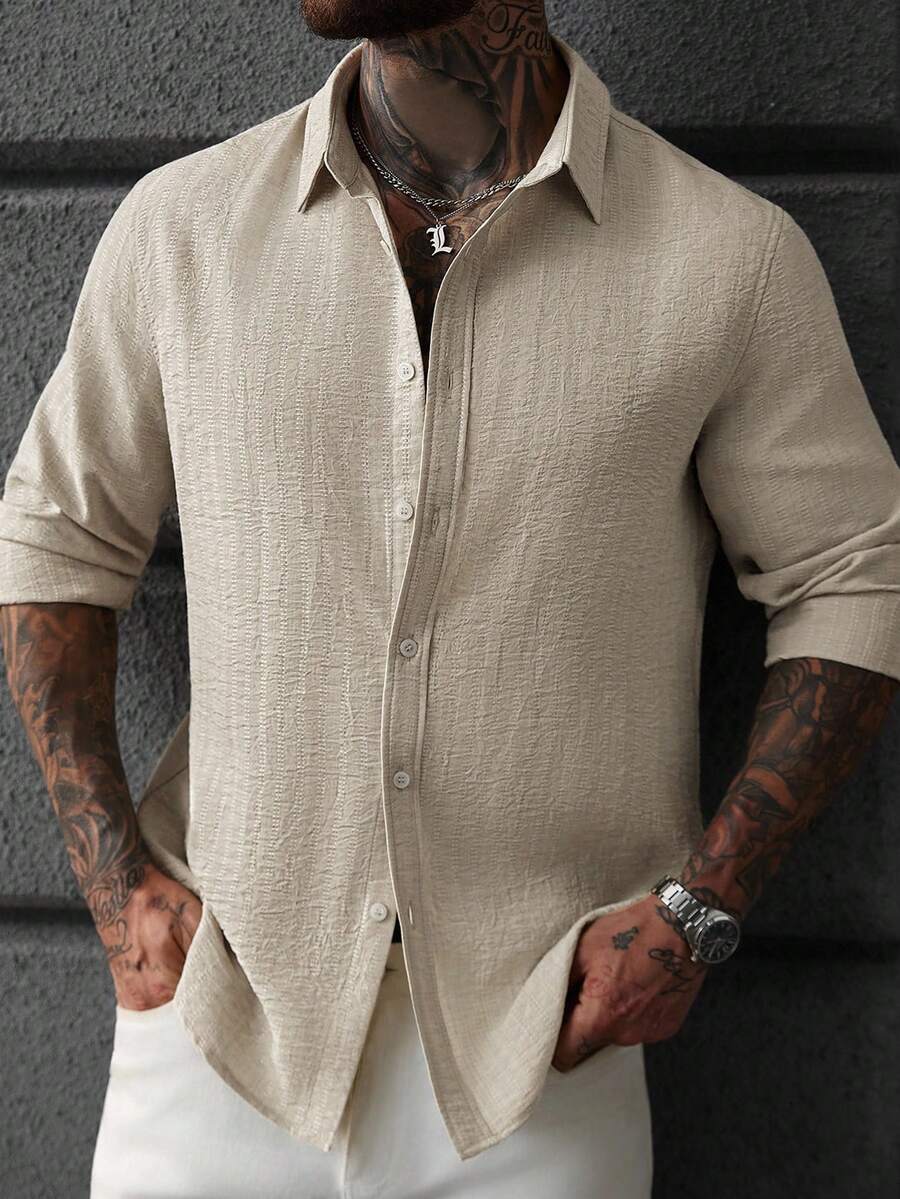 Manfinity CasualCool 男士纯色条纹提花休闲翻领长袖衬衫 - 杏色 - 查看 1