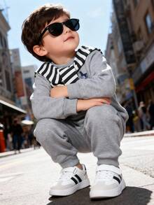 SHEIN Playful Pals 男婴三件套刺绣图案圆领保暖卫衣和条纹披肩领长裤套装，秋冬季婴儿休闲套装，婴儿秋季服装，婴儿运动服，婴儿冬季服装，婴儿运动服，男婴服装，男婴套装，男婴秋季服装，男童秋季套装 - 灰色 - 查看 6
