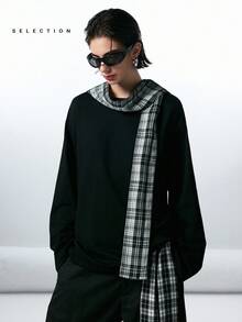 LYSMO SELECTION 2025 New Arrival Minimalist Fall/Winter Women's Plaid Hooded Loose Long Sleeve Casual T-Shirt, Comfortably Versatile, Vintage And Artistic Style, Relaxed Chic Look, Black Knit Scarf Layered Design, Plaid Elements, Perfect For Urban Commute, Soft And Warm Fabric, Stylish Layered Detailing, Ideal For Everyday Autumn And Winter Outings Black Top Scarf Top Black Long Sleeve Shirt Plaid Scarf,Christmas