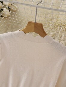 SHEIN Franclia 女式 V 领纽扣 A 字型优雅修身针织连衣裙，纯色荷叶边下摆，秋冬毛衣裙