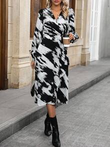 EMERY ROSE Allover Print Knot Side Wrap Dress Maxi Women Outfit Abstract Print Dress - Multicolor - View 5