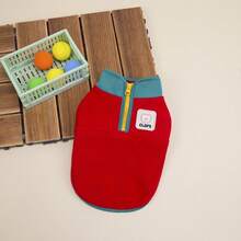 PETSIN 节日圣诞老人主题天鹅绒宠物连帽衫，适合狗和猫 - 舒适加厚羊毛运动衫背心，专为小动物设计，非常适合室内休闲和假日散步，包括方便的皮带扣，用于连接皮带，圣诞礼物 - 紅色 - 查看 5