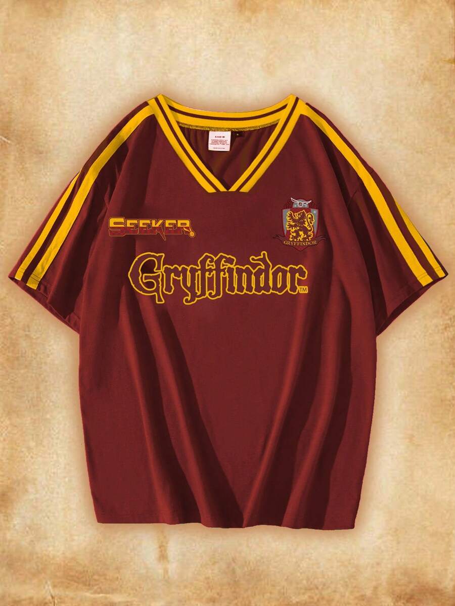 HARRY POTTER X SHEIN 大码女式夏季休闲运动学院风字母图案撞色条纹V领宽松T恤 - 紅色 - 查看 1