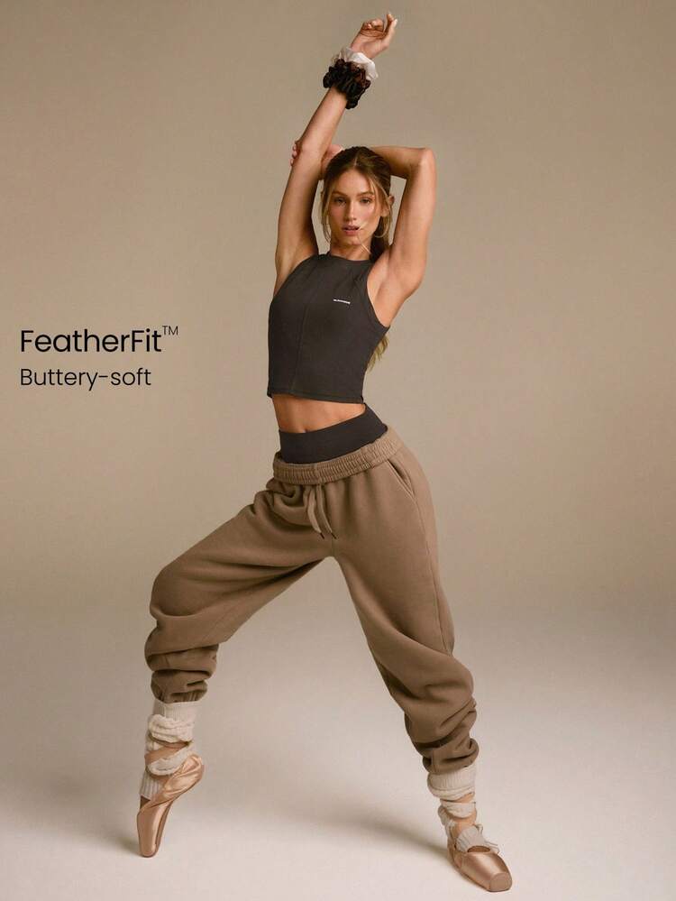 FeatherFit™ Active Edge Soft Stretchy Sweat-Wicking Seam Detailing Removable Cups Crewneck Active Tank Top Low Impact Daily Casual Yoga Pilates Active Wear