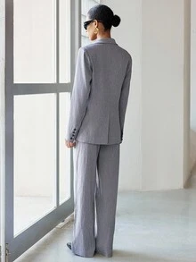 Lumivelle 2025秋冬新品女装高端奢华职业通勤经典灰条纹设计西装套装，都市精致条纹灰色西装套装配阔腿裤，2件套双排扣纯色深灰色复古条纹西装外套+条纹西装裤套装 - 灰色 - 查看 2