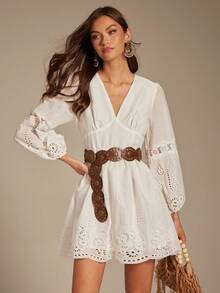 Enchnt 秋冬浪漫女士白色花卉镂空刺绣V领长款灯笼袖迷你连衣裙 - 白色 - 查看 1