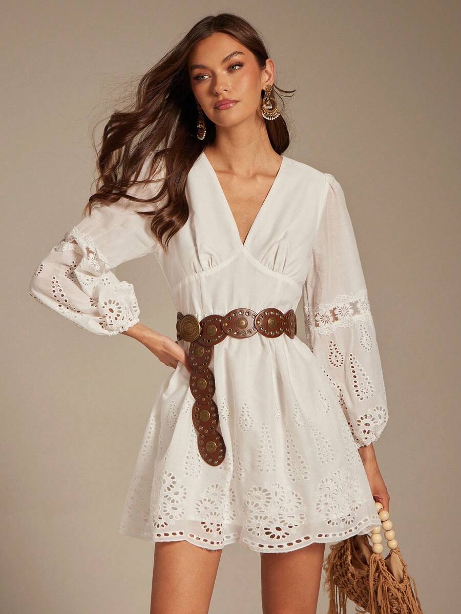 Enchnt 秋冬浪漫女士白色花卉镂空刺绣V领长款灯笼袖迷你连衣裙 - 白色 - 查看 1