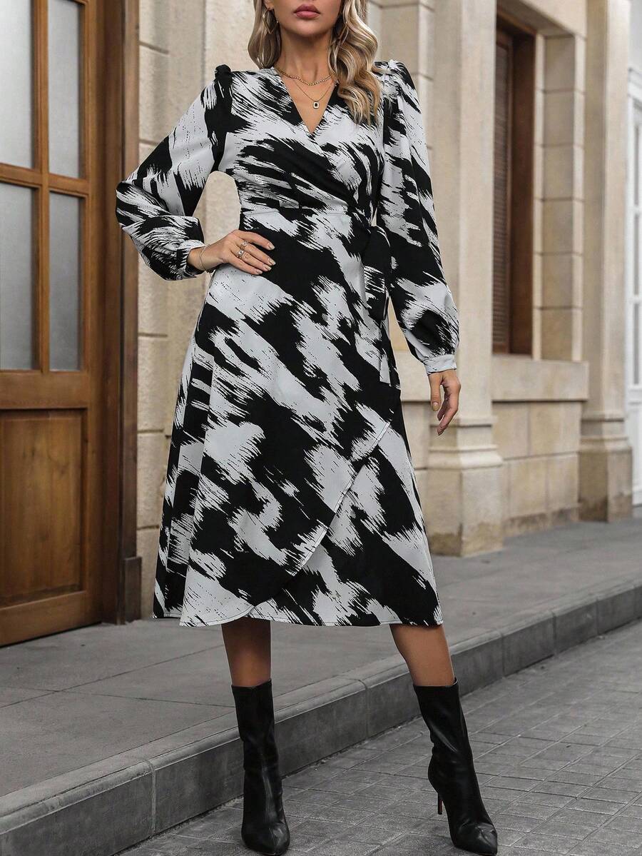 EMERY ROSE Allover Print Knot Side Wrap Dress Maxi Women Outfit Abstract Print Dress - Multicolor - View 1