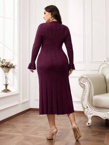 Modelyn Plus Size Elegant Bell Sleeve Knit Dress, Suitable For Commuting In Fall/Winter - Burgundy - View 2