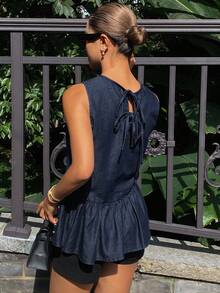 DAZY 女士夏季圆领无袖荷叶边下摆系带露背休闲牛仔衬衫度假 - 深色水洗藍 - 查看 2