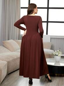 Modelyn Plus Size Solid Color Minimalist Casual Round Neck Long Sleeve Dress