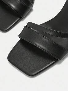 CUCCOO CURVES Sandalias casuales de ancho extra para mujer de talla grande, adecuadas para uso al aire libre, vacaciones y uso diario en verano