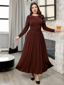 Modelyn Plus Size Solid Color Minimalist Casual Round Neck Long Sleeve Dress