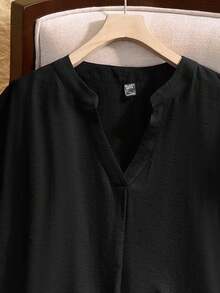 Rusticease 1pc Plus Size V-Neck Plain Short Sleeve Shirt, Minimalist & Fashionable For Summer - Black - View 8