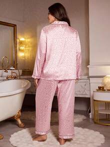 MuseNap CURVE Conjunto de pijama de talla grande con top de solapa y pantalones de estampado de leopardo de jacquard de seda sintética, ropa de otoño e invierno, conjunto de pijamas rosa - Rosa - Ver 2