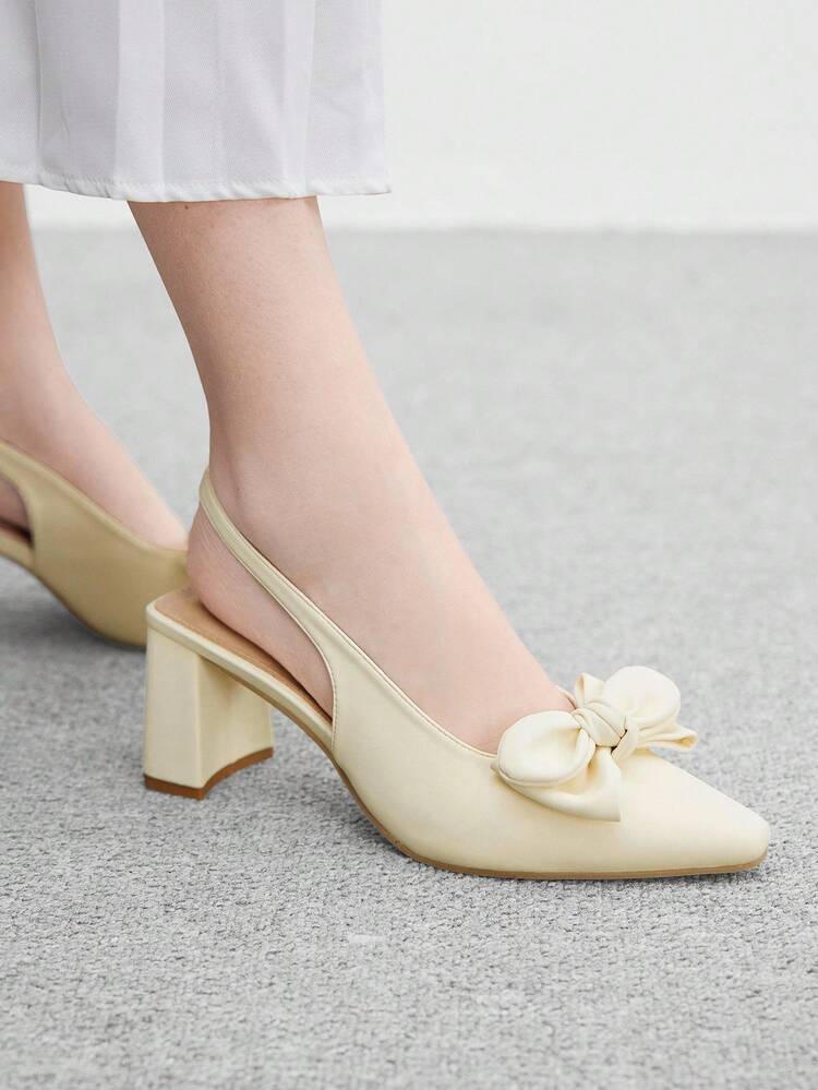 CUCCOO BIZCHIC Tacones altos de mujer con puntera cuadrada, tacón grueso, decoración de lazo, minimalista en color beige. Zapatos de vestir versátiles con correa trasera tipo slingback, ideales para ir al trabajo y looks casuales
