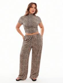 Solavibe Set de pantalones y camiseta estampados de leopardo plisados de talla grande y ajuste retro - Marrón - Ver 4