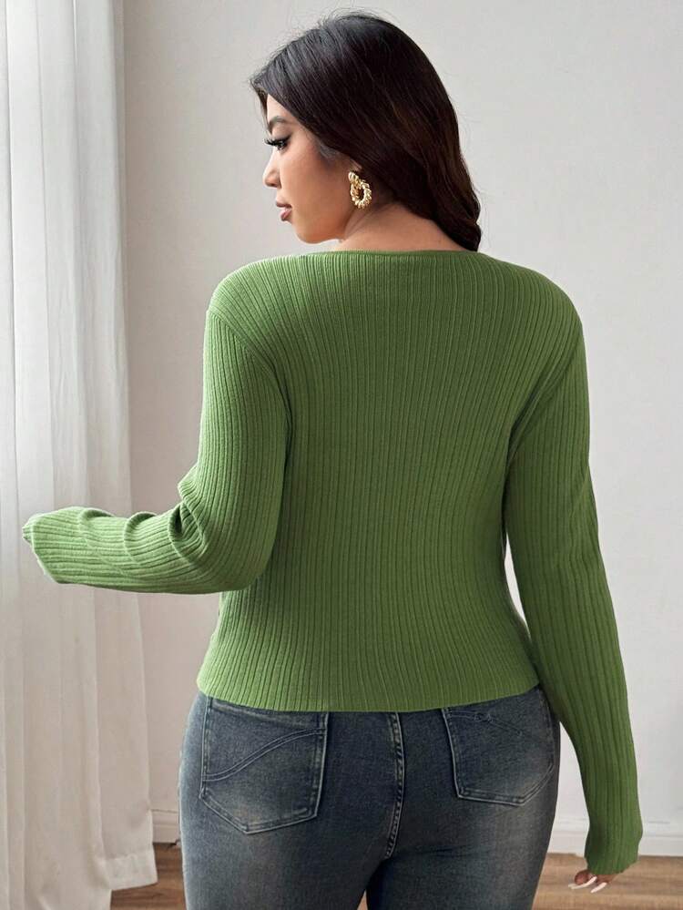 Dazy Plus Plus Size Women Fashionable Casual V-Neck Fitted Short Cardigan Sweater, Spring/Autumn
