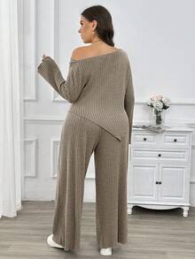 SHEIN Privé Plus Size Women 2pcs Set: Comfortable Casual Daily Wear Loose Fit Cold-Shoulder Long Sleeve Gray T-Shirt And Elastic Waist Gray Pants