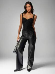 MISSGUIDED Black Lace Trim Corset Top With Sweetheart Neckline And Thick Straps For Evening Occasions - Black - View 3