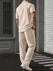 Manfinity CasualCool 2件套男士休闲撞色短袖T恤和裤子套装 - 杏色 - 查看 2