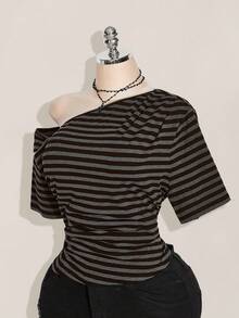 SHEIN ICON Áo thun dệt kim tay ngắn cổ vuông kẻ sọc đen xám cỡ lớn, áo crop vai kẻ sọc thường ngày, trở lại trường, Y2K, trang phục hàng ngày, thích hợp cho mùa hè - Nhiều màu - Xem 7