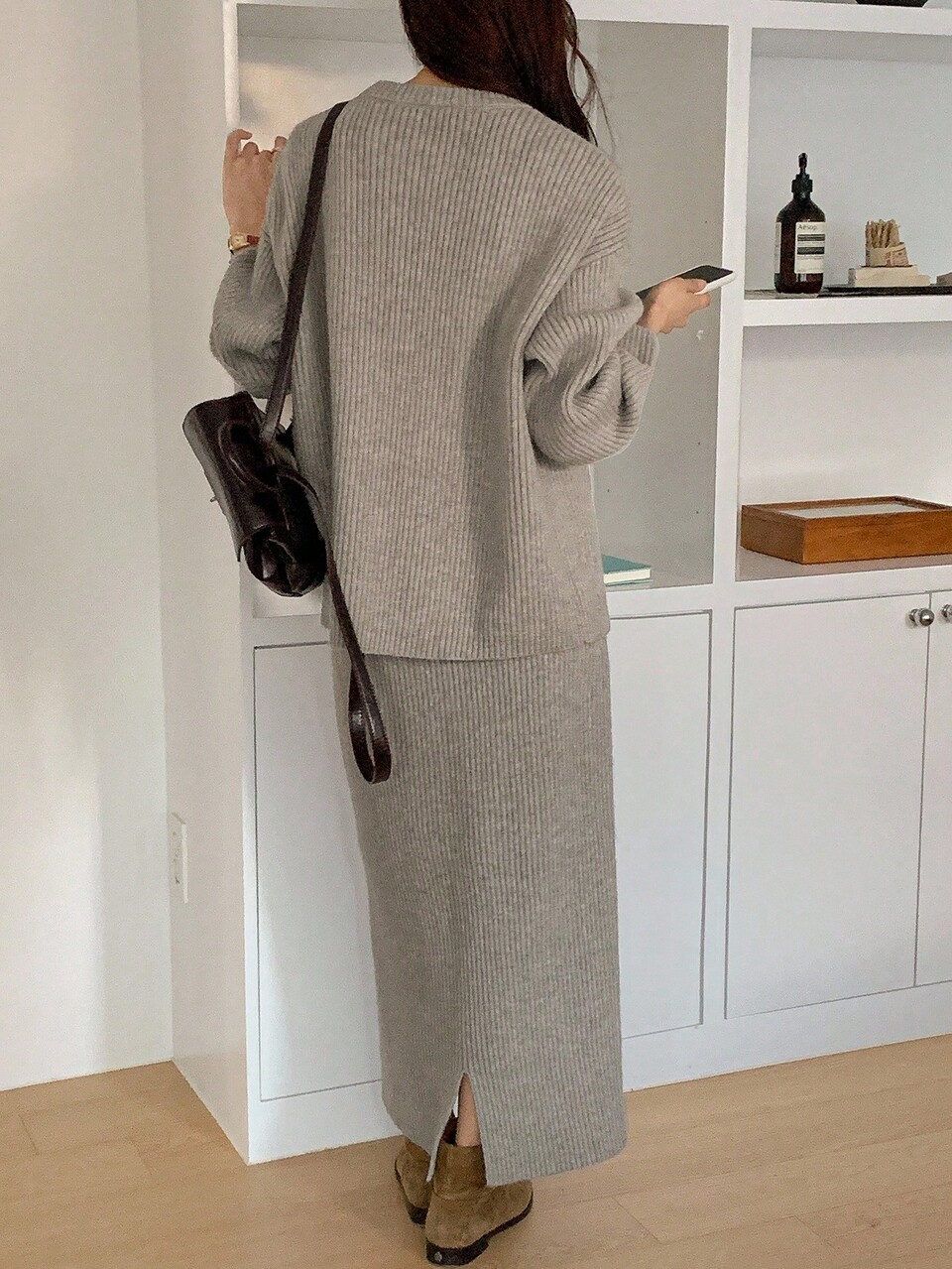 Women's V-Neck Solid Color Korean Style Long Sleeve Sweater And Loose Casual Skirt 2-Piece Set