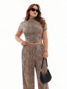 Solavibe Set de pantalones y camiseta estampados de leopardo plisados de talla grande y ajuste retro - Marrón - Ver 3