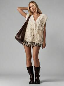 MISSGUIDED 针织纽扣前开襟毛衣背心，带流苏细节，秋冬分层单品，舒适休闲时尚，节日派对装，秋季 - 米色 - 查看 4