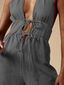 MISSGUIDED 棉质牛仔挂脖连体裤阔腿镂空前双系带细节节日夏季场合晚会服装复古风格 - 灰色 - 查看 6