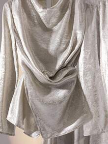 Modelyn 女士秋冬不对称打结上衣和垂坠下摆中长裙两件套，闪亮银色 - 杏色 - 查看 4