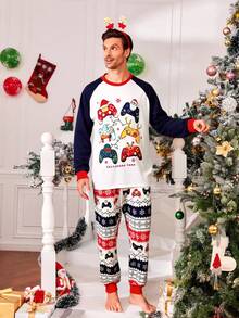 男士圣诞与游戏元素睡衣套装，以圣诞红和流行的海军蓝为主色调，辅以圣诞驯鹿、圣诞老人和雪人元素，面料柔软，非常适合圣诞节家庭时光和家居服、秋季服装 - 彩色 - 查看 9